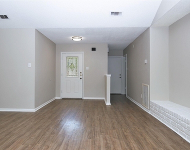 7814 Barnhill - Photo Thumbnail 4