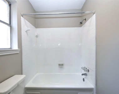 7814 Barnhill - Photo Thumbnail 17