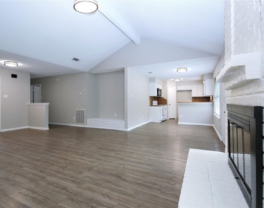 7814 Barnhill - Photo Thumbnail 3