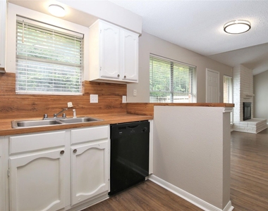 7814 Barnhill - Photo Thumbnail 8