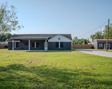 1102 Crosby Dayton Road - Photo Thumbnail 4