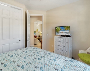 9063 Capistrano Street N - Photo Thumbnail 10