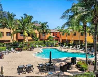 9063 Capistrano Street N - Photo Thumbnail 17