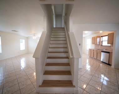 9519 Deep Valley Drive - Photo Thumbnail 6