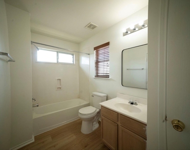 9519 Deep Valley Drive - Photo Thumbnail 11