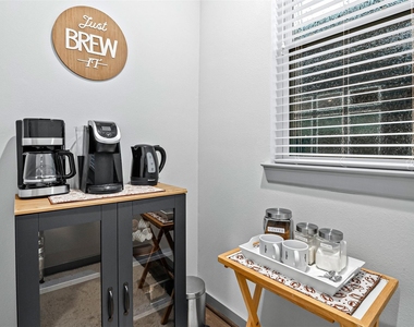 829 N Emile Street - Photo Thumbnail 23