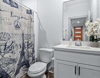 829 N Emile Street - Photo Thumbnail 11