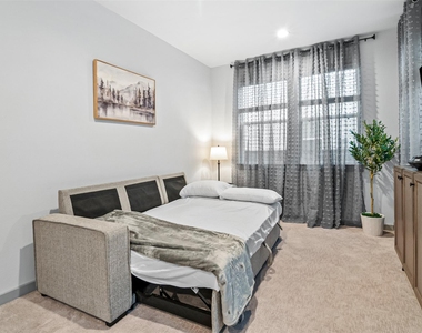 829 N Emile Street - Photo Thumbnail 41