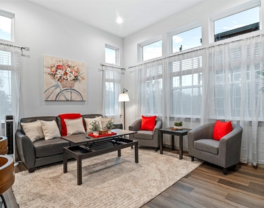 829 N Emile Street - Photo Thumbnail 27