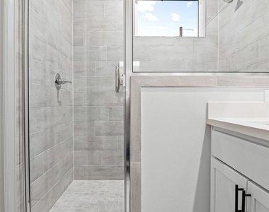829 N Emile Street - Photo Thumbnail 20