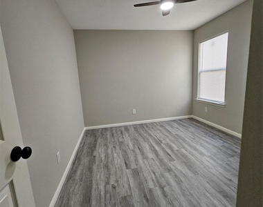 1130 Concord Place - Photo Thumbnail 19