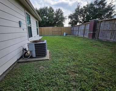 1130 Concord Place - Photo Thumbnail 33