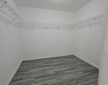 1130 Concord Place - Photo Thumbnail 24