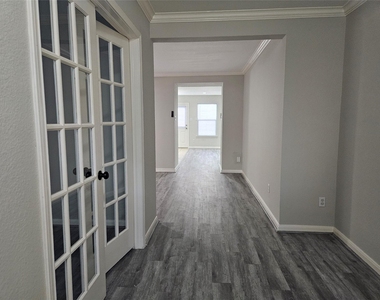 1130 Concord Place - Photo Thumbnail 6