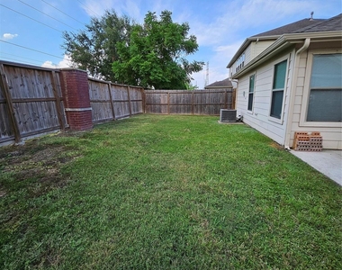 1130 Concord Place - Photo Thumbnail 32