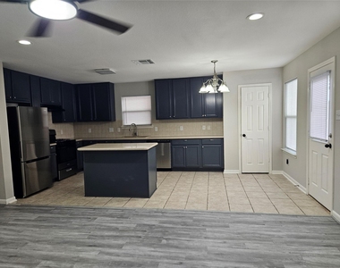 1130 Concord Place - Photo Thumbnail 8