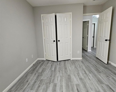 1130 Concord Place - Photo Thumbnail 20