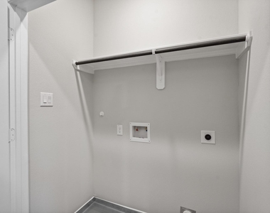 1114 Hugh Landing Lane - Photo Thumbnail 17