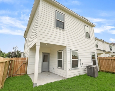 1114 Hugh Landing Lane - Photo Thumbnail 19