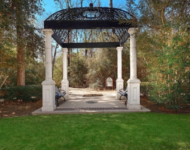 50 E Pipers Green - Photo Thumbnail 28