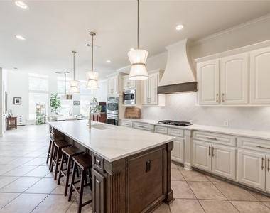 2447 Monarch Terrace Drive - Photo Thumbnail 12