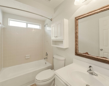 2414 Falcon Knoll Ln - Photo Thumbnail 41