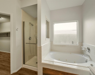 2414 Falcon Knoll Ln - Photo Thumbnail 27
