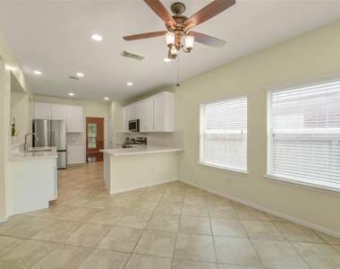 2414 Falcon Knoll Ln - Photo Thumbnail 17