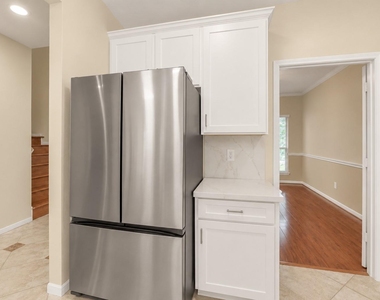 2414 Falcon Knoll Ln - Photo Thumbnail 8