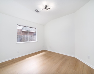 5034 Forest Sage Lane - Photo Thumbnail 14