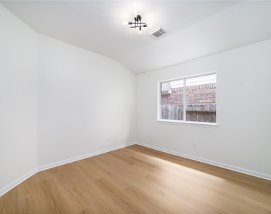 5034 Forest Sage Lane - Photo Thumbnail 12