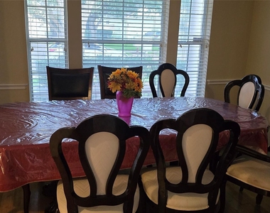 1018 Winter Green Court - Photo Thumbnail 9