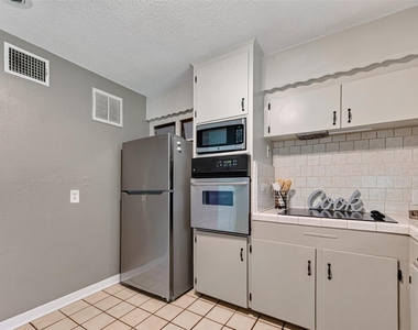 5114 Beechnut Street - Photo Thumbnail 8