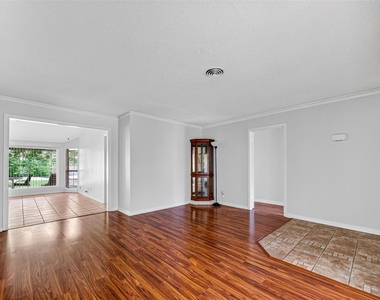 5114 Beechnut Street - Photo Thumbnail 5