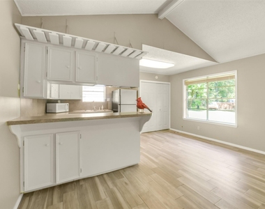 23807 Red Oak Drive - Photo Thumbnail 8