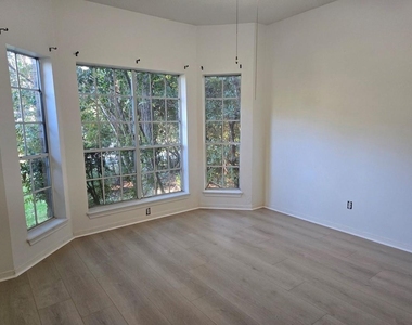 120 Hiwon Drive - Photo Thumbnail 37