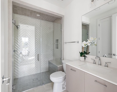 5824 Winsome Lane - Photo Thumbnail 6