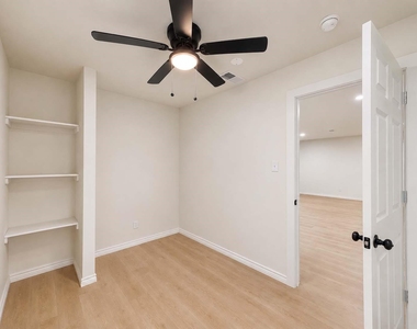 703 Texas Avenue - Photo Thumbnail 15