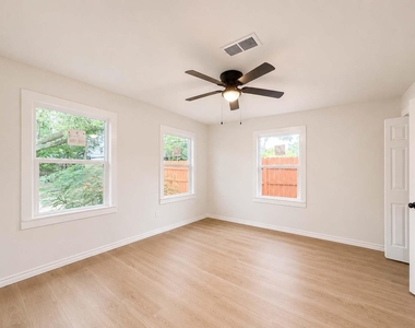 703 Texas Avenue - Photo Thumbnail 18