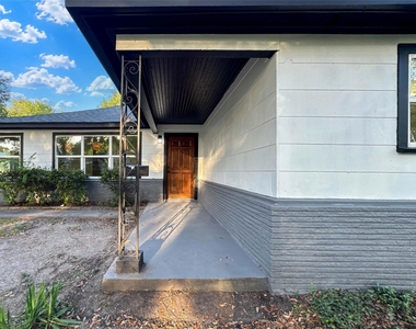 703 Texas Avenue - Photo Thumbnail 3