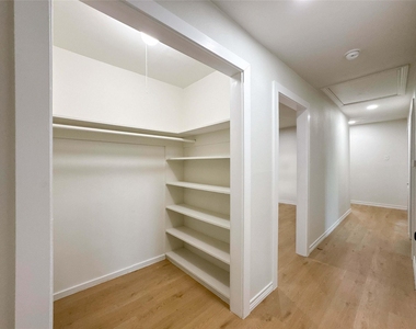 703 Texas Avenue - Photo Thumbnail 10