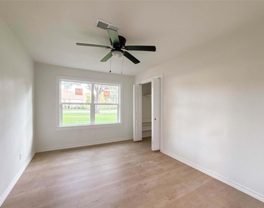 703 Texas Avenue - Photo Thumbnail 12