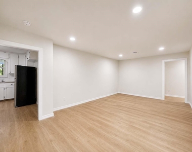703 Texas Avenue - Photo Thumbnail 8