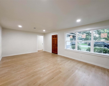 703 Texas Avenue - Photo Thumbnail 4