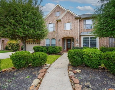 7606 Westmoreland Drive - Photo Thumbnail 4