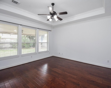 7606 Westmoreland Drive - Photo Thumbnail 23