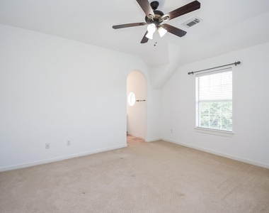 7606 Westmoreland Drive - Photo Thumbnail 30