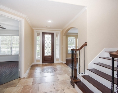 7606 Westmoreland Drive - Photo Thumbnail 17