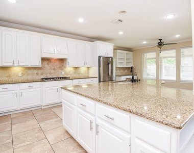7606 Westmoreland Drive - Photo Thumbnail 18