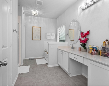 16318 Westley Ridge Drive - Photo Thumbnail 20